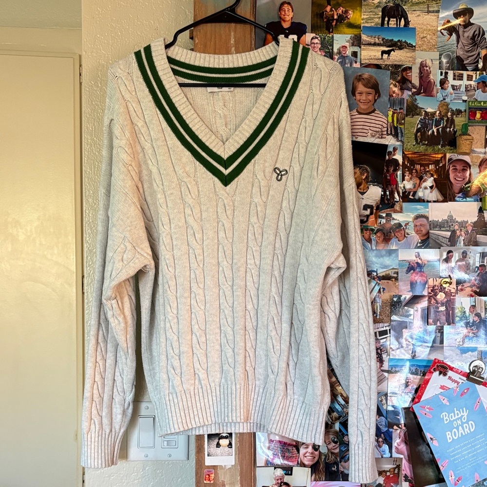 Aritzia by TNA sweater.